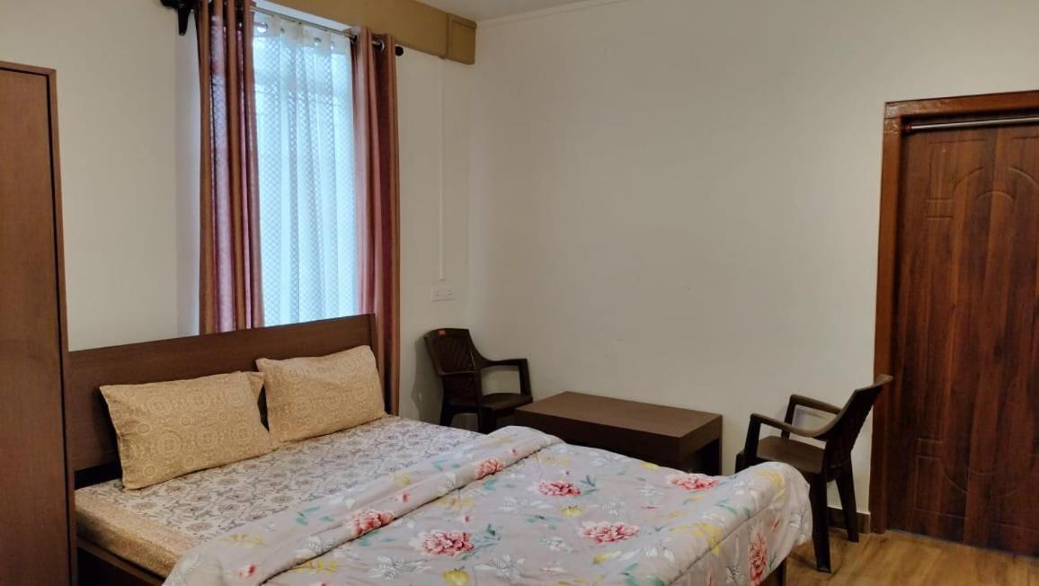 Aroma Inn Shillong Bagian luar foto