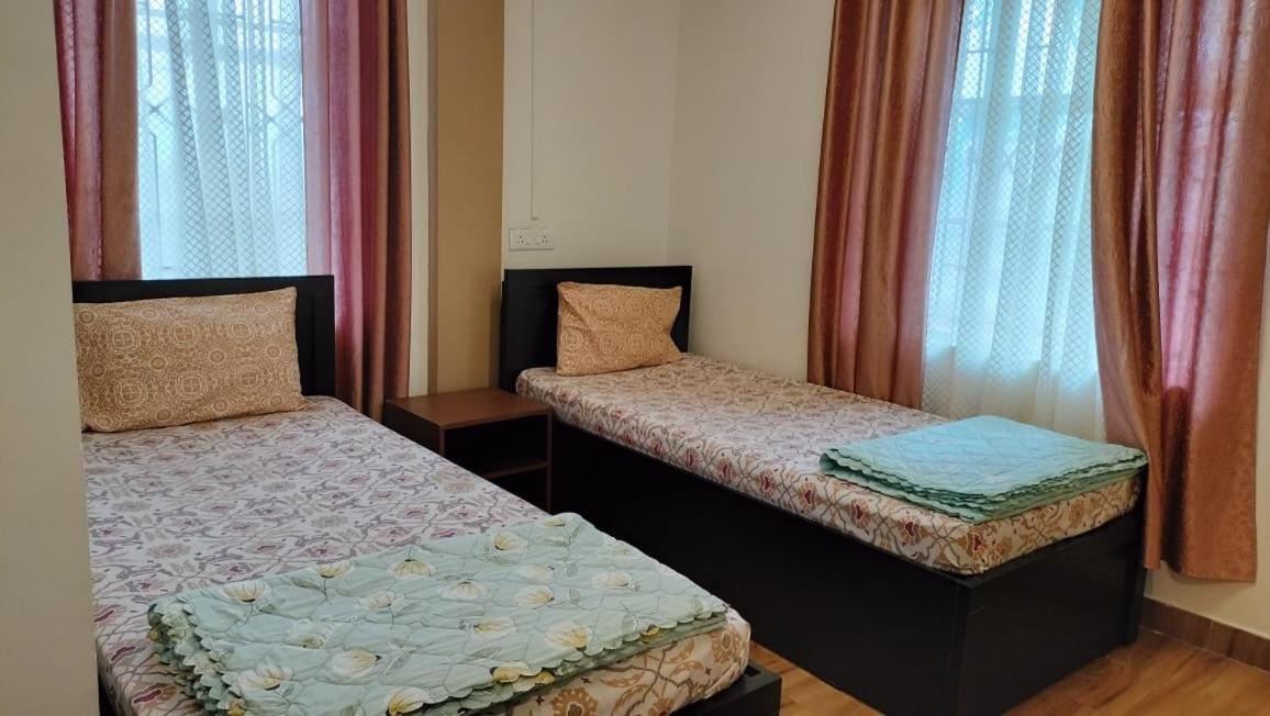 Aroma Inn Shillong Bagian luar foto