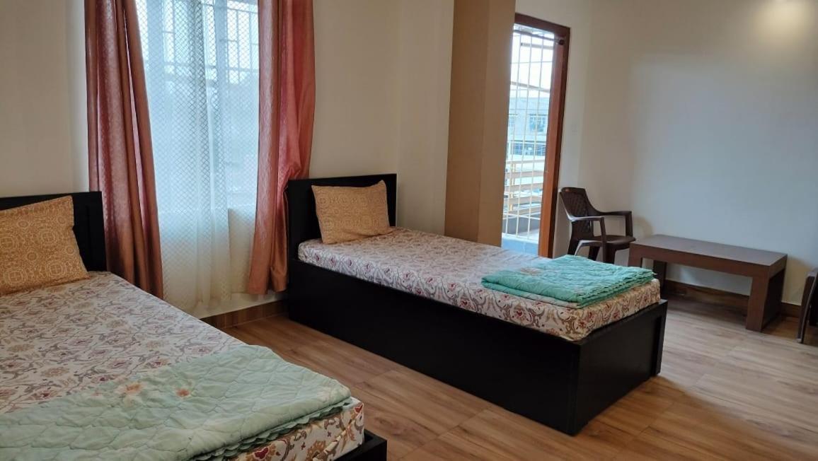 Aroma Inn Shillong Bagian luar foto