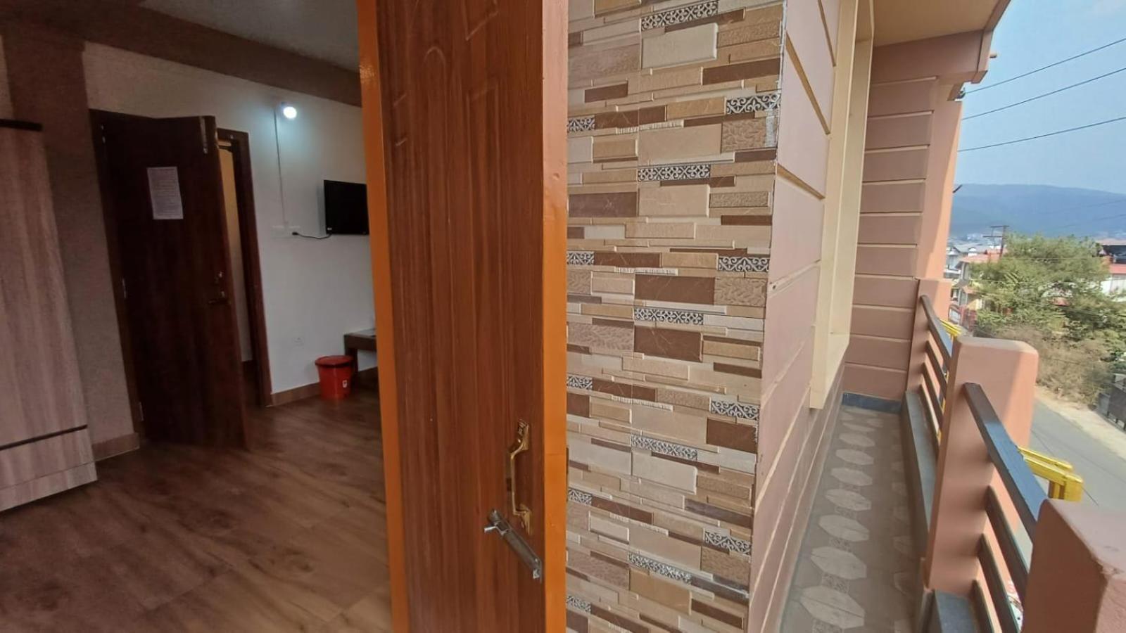 Aroma Inn Shillong Bagian luar foto