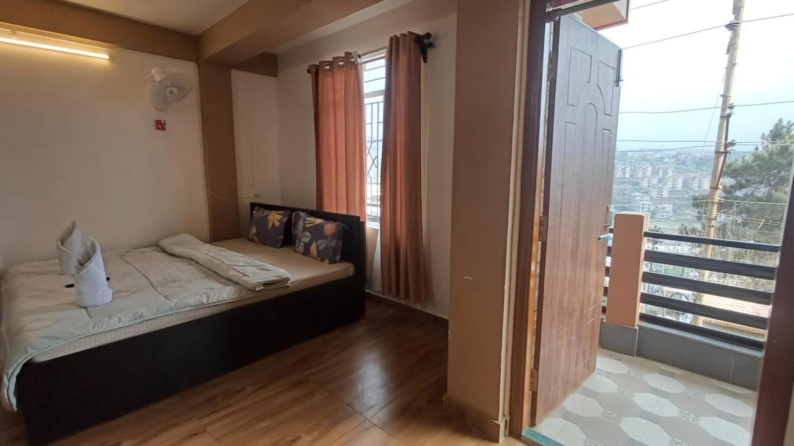 Aroma Inn Shillong Bagian luar foto