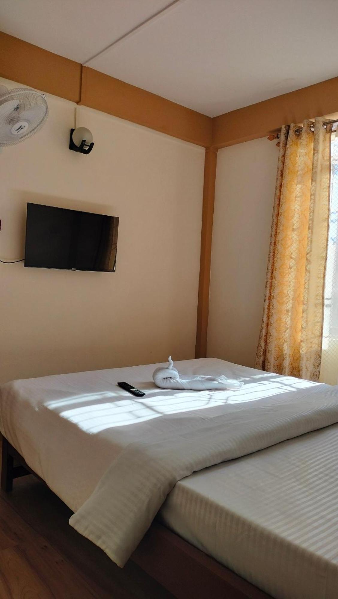 Aroma Inn Shillong Bagian luar foto