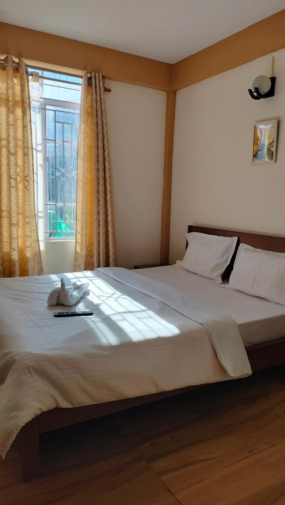 Aroma Inn Shillong Bagian luar foto