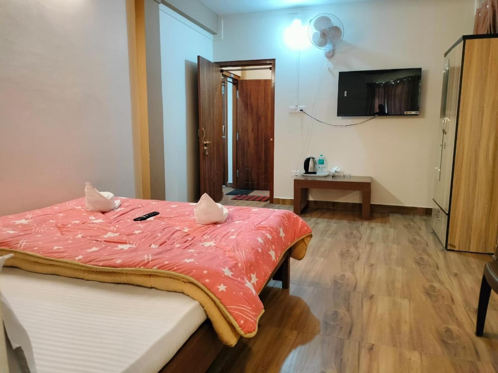Aroma Inn Shillong Bagian luar foto